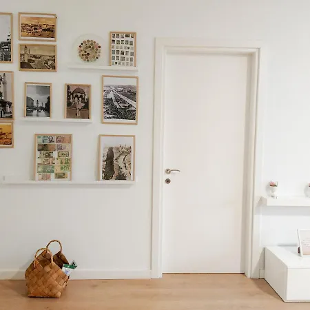 Boho Style In Center Of Daire Tiran