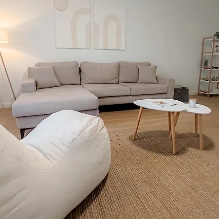 Daire Boho Style In Center Of