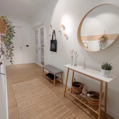 Daire Boho Style In Center Of *