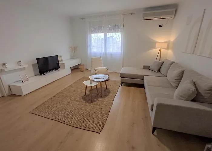 Boho Style In Center Of 公寓 地拉那