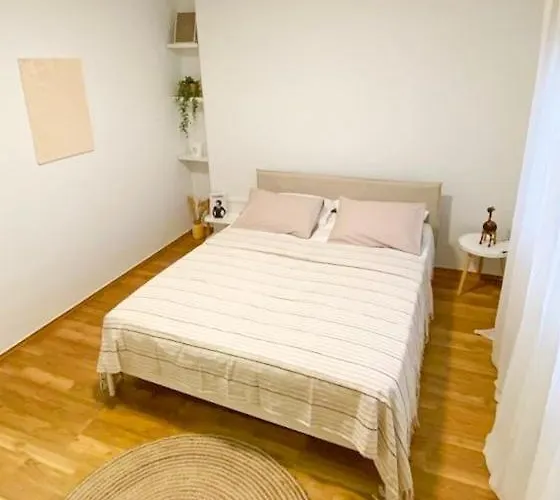 Boho Style In Center Of 公寓 地拉那